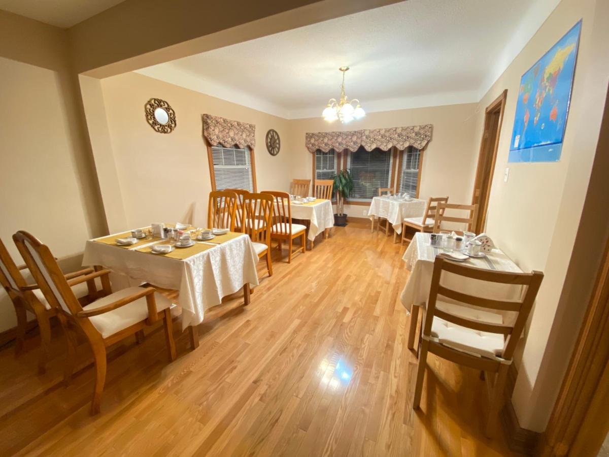 Anna'S Bed & Breakfast ไนแอการาฟอลส์ ภายนอก รูปภาพ