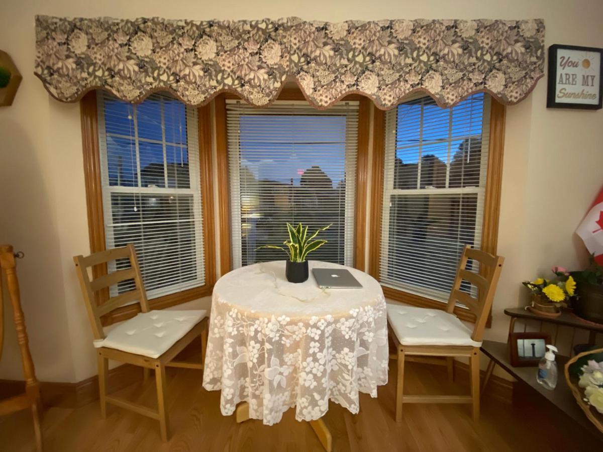 Anna'S Bed & Breakfast ไนแอการาฟอลส์ ภายนอก รูปภาพ