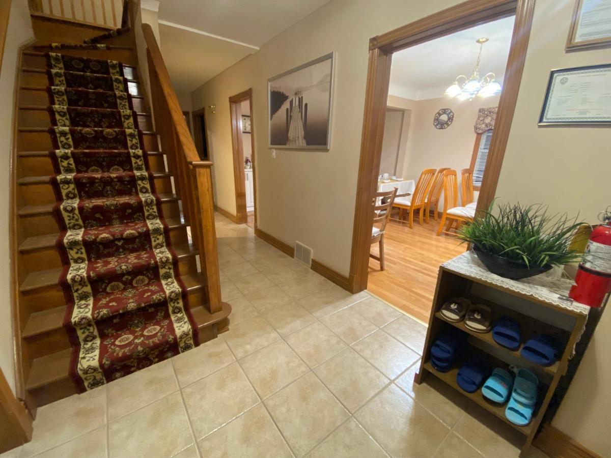 Anna'S Bed & Breakfast ไนแอการาฟอลส์ ภายนอก รูปภาพ