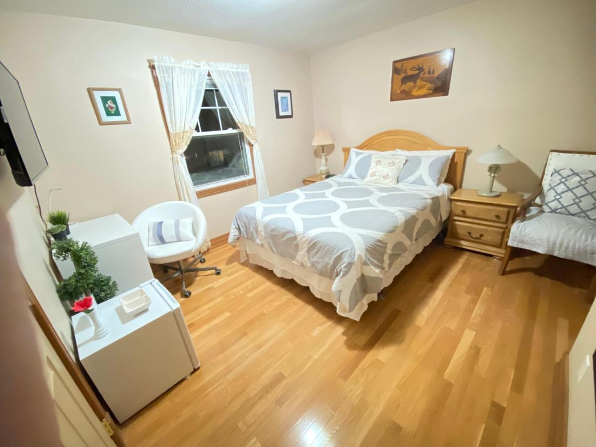 Anna'S Bed & Breakfast ไนแอการาฟอลส์ ภายนอก รูปภาพ