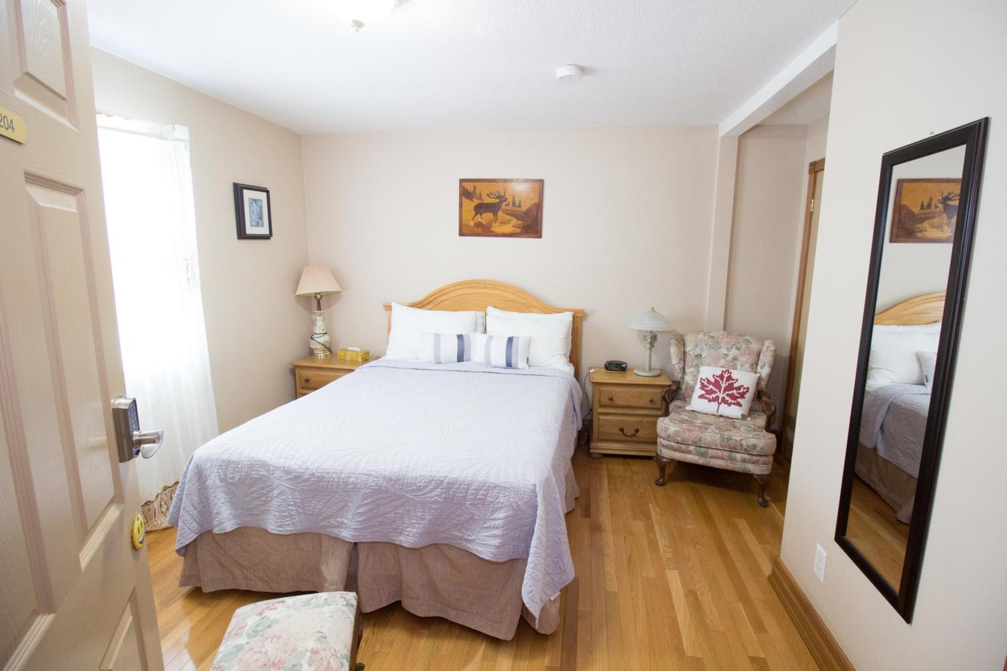 Anna'S Bed & Breakfast ไนแอการาฟอลส์ ภายนอก รูปภาพ