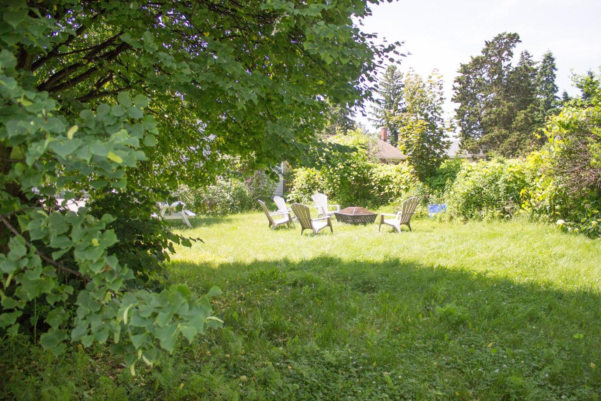 Anna'S Bed & Breakfast ไนแอการาฟอลส์ ภายนอก รูปภาพ